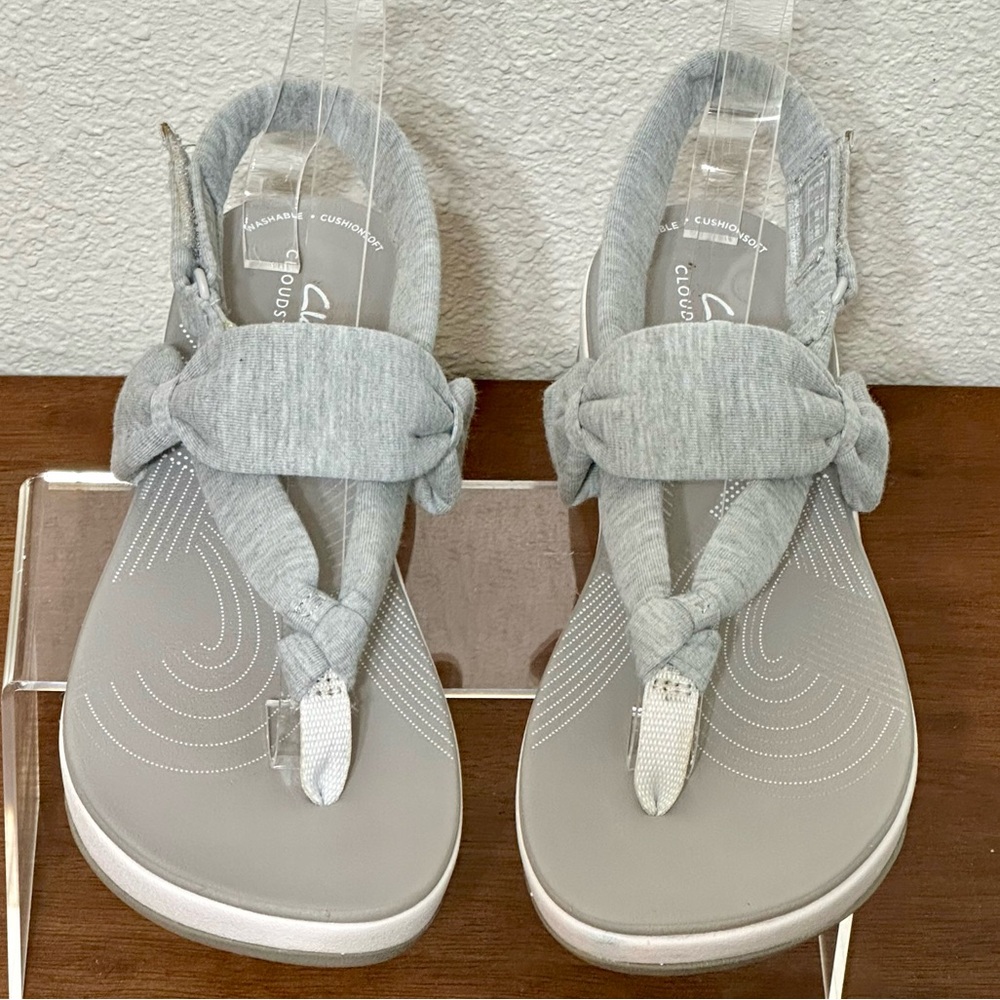 CLARKS CLOUDSTEPPERS Women's Arla Nicole Cushioned Sandal, Lt Gray, Size 8.5 W